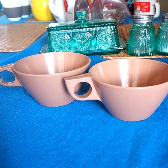 Vintage Other - Melamine Cups Set of 2